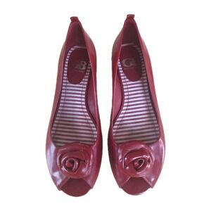 GIANNI Bini Red Peekaboo Flats with Rose Accent, Womens Size 6.5